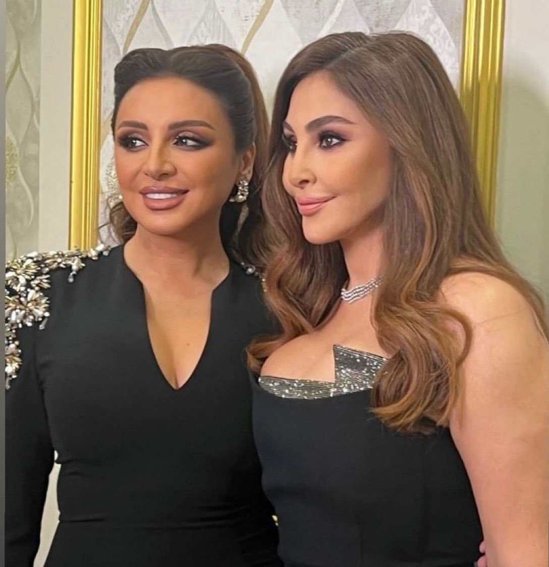 اكثر اثنين لما اسمع اغانيهم احس حتى الجدار ابي احضنه
