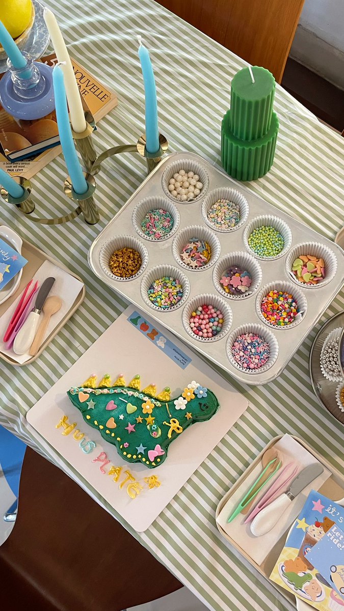 อเวจีสีชมพู tweet media