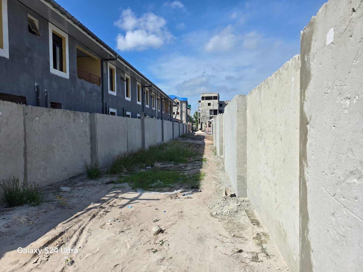 FlexGroupSarlu's tweet photo. Construisez avec confiance, bâtissez l'avenir avec Flex Group. 🏗️
Votre projet mérite le meilleur. Contactez-nous dès aujourd'hui !
#FlexGroup #Construction #Qualité #Immobilier https://t.co/zu6MSWf3sW