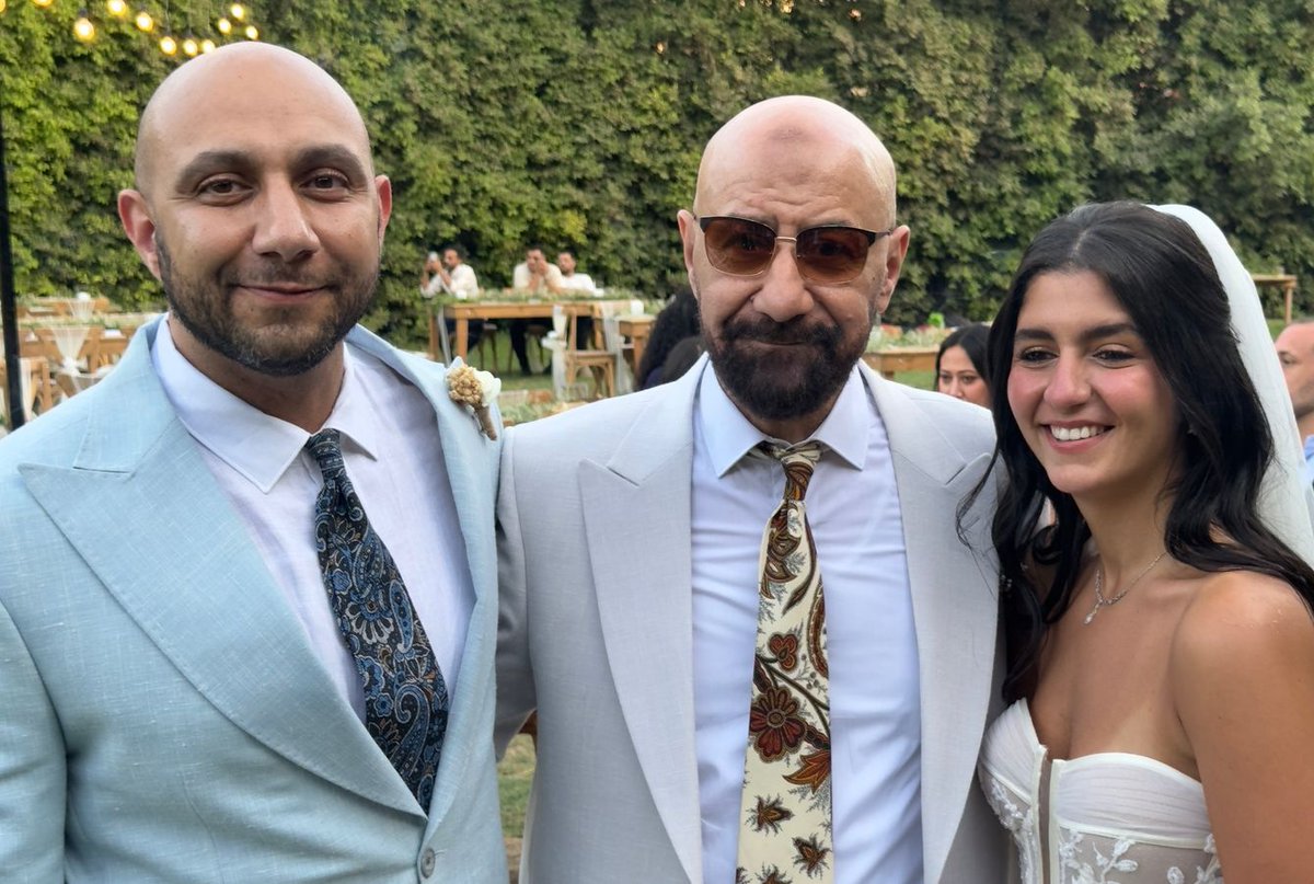 bahaaeldinmoha4's tweet image. تبارك الله إبنى حبيبى بجاد إتجوز حبيبته الجميلة ياسمين ❤🌹❤
Yasmin El-sayed
Begad Bahaa El-Din Mohamed
وشكرا جدا لكل اللى شاركونا الفرحة الغالية وعقبال كل حبايبكم🙏💚😍
ربنا يوفقهم ويسعدهم ويجعلهم من عباده الصالحين ❤