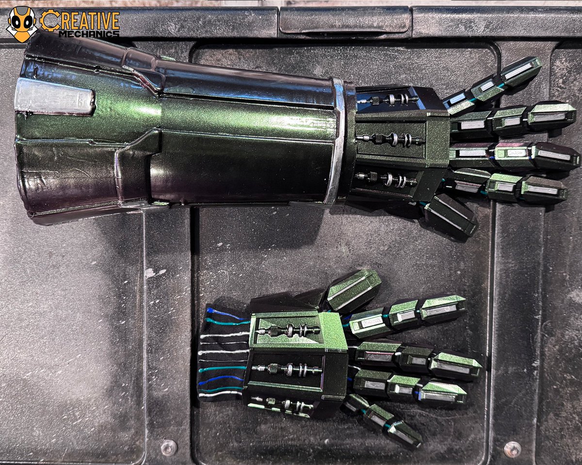 creativemechncs's tweet photo. New prop shop exclusive just dropped!
Etsy link in bio or here: https://t.co/yjLPvF9SYy
Thank you for your support!
#etsy #droid #c3po #c3p0 #revengeofthesith #starwars #costume #costuming #creativemechanics #mandalorian #mandomercs #mandomonday #bobafett https://t.co/81IVodgQqo