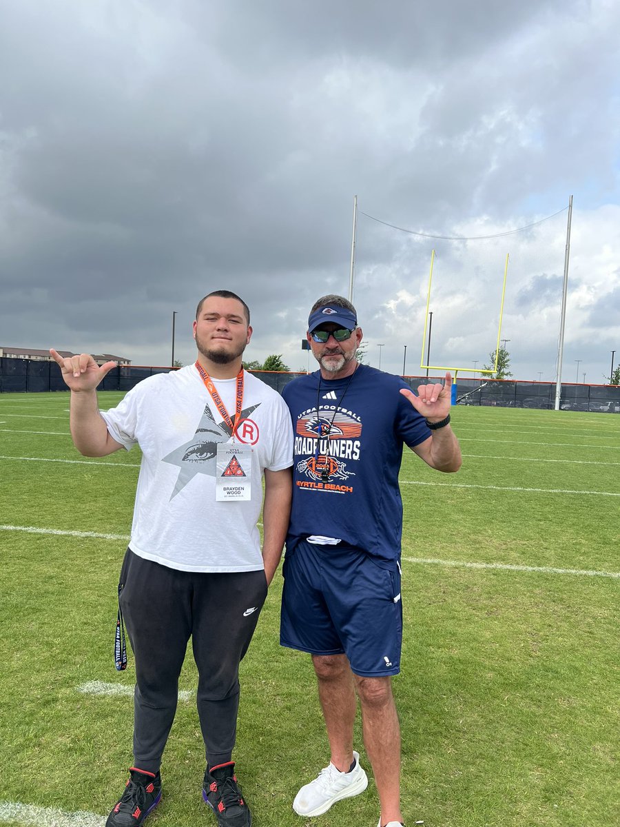 Brayden Wood (@superbwood99) on Twitter photo Had a great time at UTSA,I canβt wait to be back on campus! #BirdsUp <a href="/BengalLifestyle/">Braswell Bengal Football</a> <a href="/CoachJReliford/">Josh Reliford</a> <a href="/Coach_Jonez/">Rashad Jones</a> <a href="/KurtTraylor/">Coach Kurt Traylor</a> <a href="/CoachPeterGray/">Peter Gray</a> Had a great time at UTSA,I canβt wait to be back on campus! #BirdsUp <a href="/BengalLifestyle/">Braswell Bengal Football</a> <a href="/CoachJReliford/">Josh Reliford</a> <a href="/Coach_Jonez/">Rashad Jones</a> <a href="/KurtTraylor/">Coach Kurt Traylor</a> <a href="/CoachPeterGray/">Peter Gray</a>