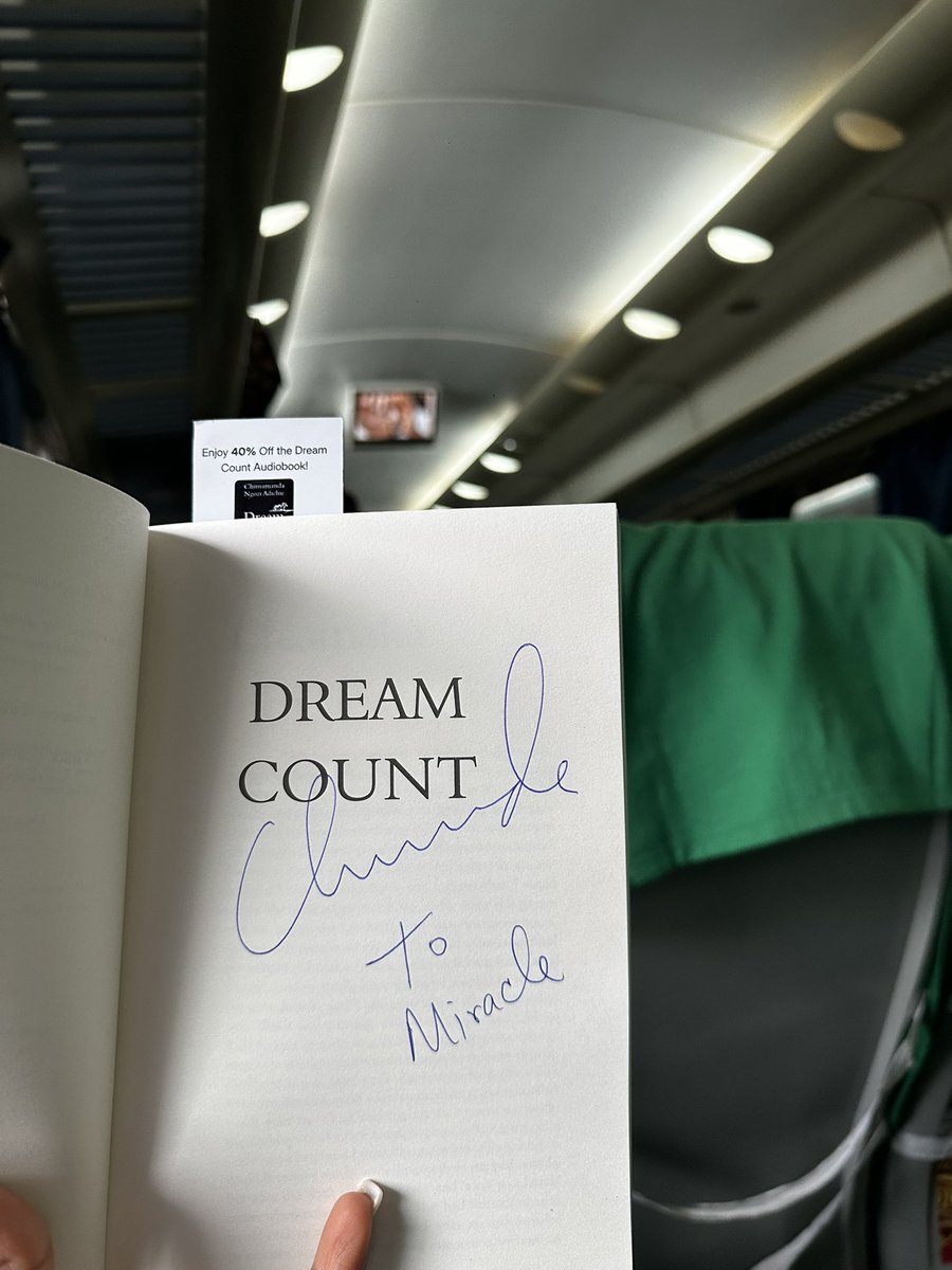 Miracle_I_A's tweet image. I had the best weekend travelling inter-state to meet the woman who lit a fire for the arts in my 10-year-old soul.

Odeluwa! 🥹 @ChimamandaReal