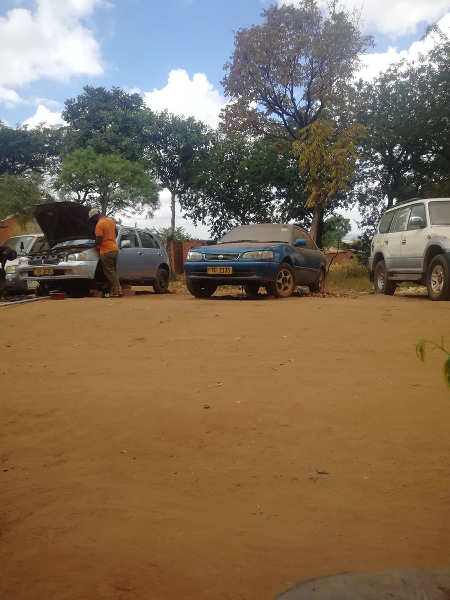 maliketimalawi's tweet image. , 🗣️ TWITTER MALAWI 🇲🇼
🛒 GARAGE IN NCHEZI NEAR KANENGO LILONGWE .

❗🗣️Need a quick oil change, brake repair, tire rotation, or engine diagnostics? Our garage offers it all, fast, reliable, and affordable service to keep your ride smooth.❕
#ENGINESERVICE 

CONTACT :0997926766.