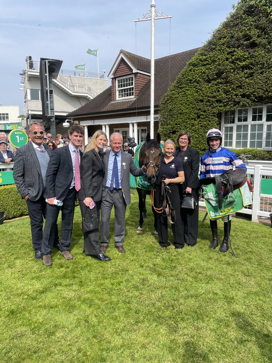 Paul Nicholls OBE (@pfnicholls) on Twitter photo Blueking DβOroux makes all and shows a great attitude to win <a href="/Sandownpark/">Sandown Park</a> under a brilliant ride from <a href="/CobdenHarry/">Harry Cobden</a>. Congratulations to his owner Mrs Johnny de La Hey. Well done to Holly who looks after him and Merryn who rides him at home. #99 Blueking DβOroux makes all and shows a great attitude to win <a href="/Sandownpark/">Sandown Park</a> under a brilliant ride from <a href="/CobdenHarry/">Harry Cobden</a>. Congratulations to his owner Mrs Johnny de La Hey. Well done to Holly who looks after him and Merryn who rides him at home. #99