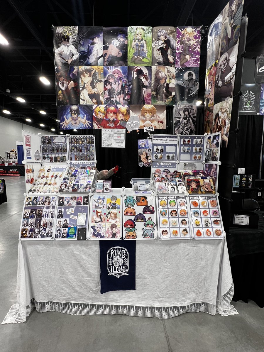 ChiruButt's tweet photo. Super late but HELLOOOO @Riko_illus and I are at Calgary Expo, come say hi at table A254!!! 🤩 https://t.co/HxiWVBTEx0