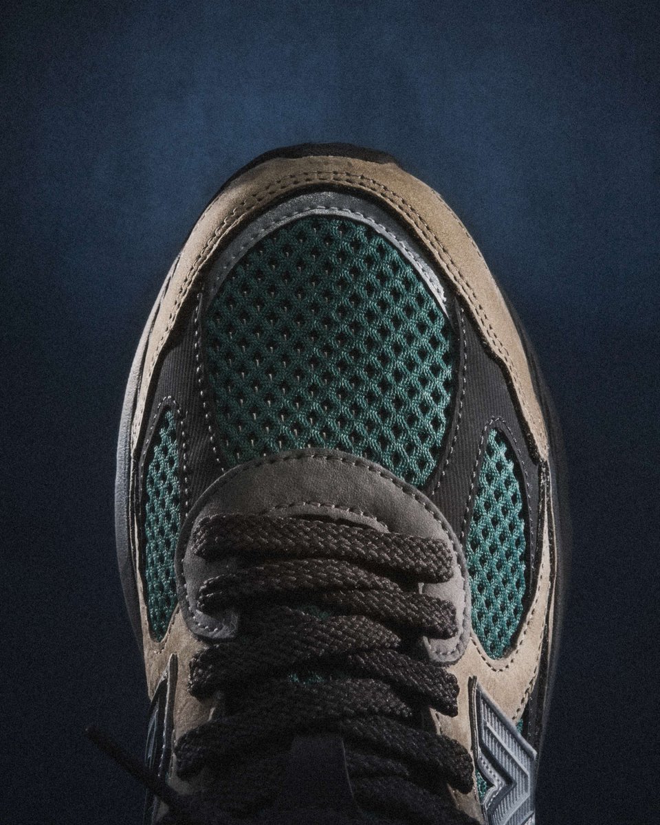 houseofheat's tweet photo. The New Balance 2010 "Dockside" Releases May 7 🔥

Details: https://t.co/RggrmvqFs5 https://t.co/hsBLBVzLXA