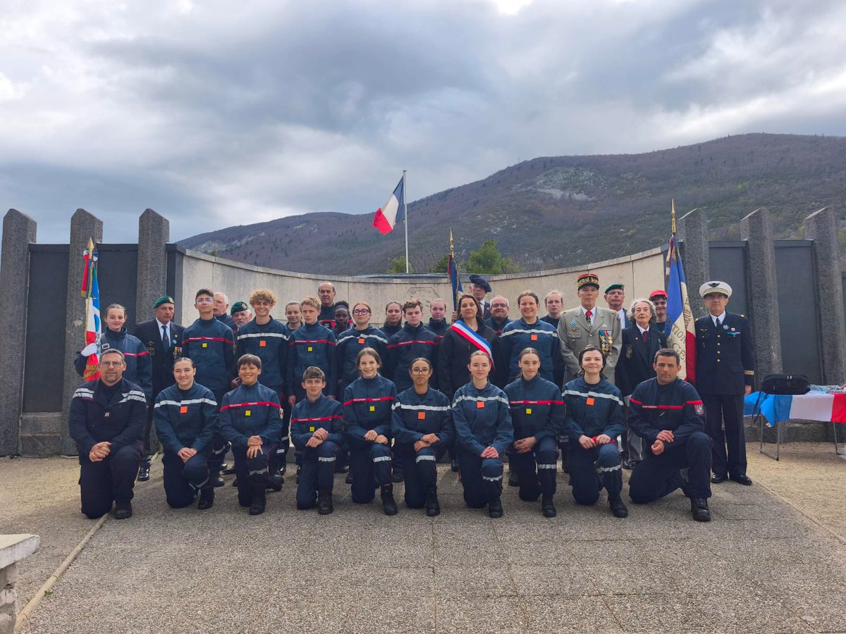 80 ans de la libération: 20 de nos #jeunessapeurspompiers vauclusiens issus des écoles de #Bollene, #Carpentras et #Pertuis, ont participé à une journée sur le devoir de mémoire ds le Vercors organisée par le #Sdis84,  <a href="/udsp84/">UDSP84</a> et <a href="/ONM84168839/">ONM84</a>. Cérémonies et musées au programme.