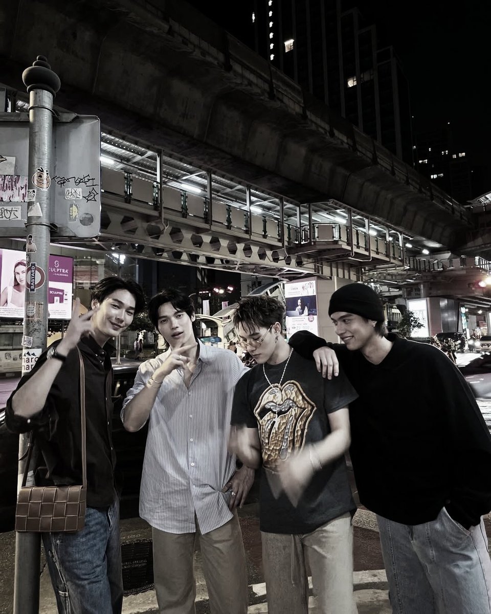 bxagas's tweet image. ︎︎ ︎︎︎ ︎︎︎ ︎
Underneath the city lights, we’re still those stubborn kids chasing dreams and raising hell. Time moves, people change — but some friendships stay sharp like a blade. Anyone miss F4? Cause the fire is still burning.
︎︎ ︎︎︎ ︎︎︎ ︎