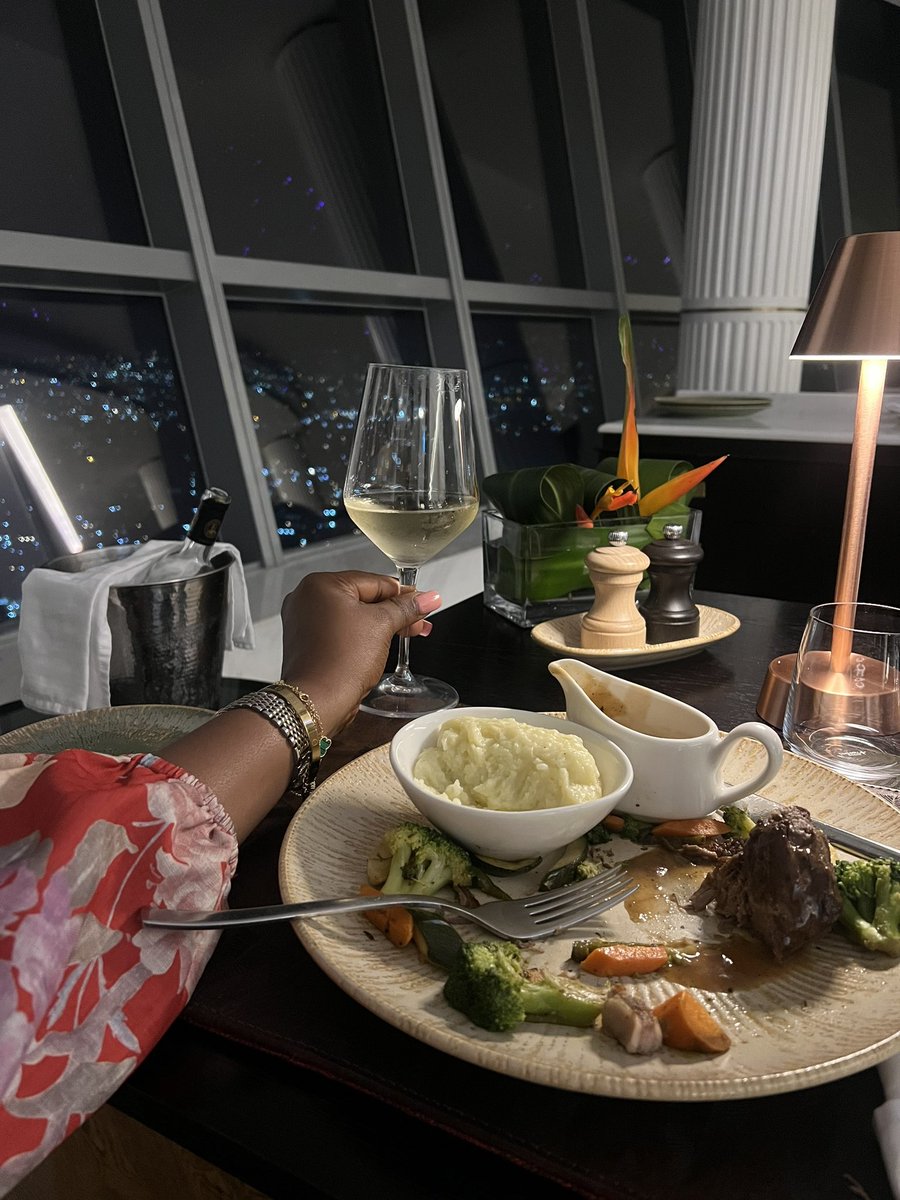 Ma chérie, si tu veux vraiment être heureuse dans une relation, investis dans une relation discrète.