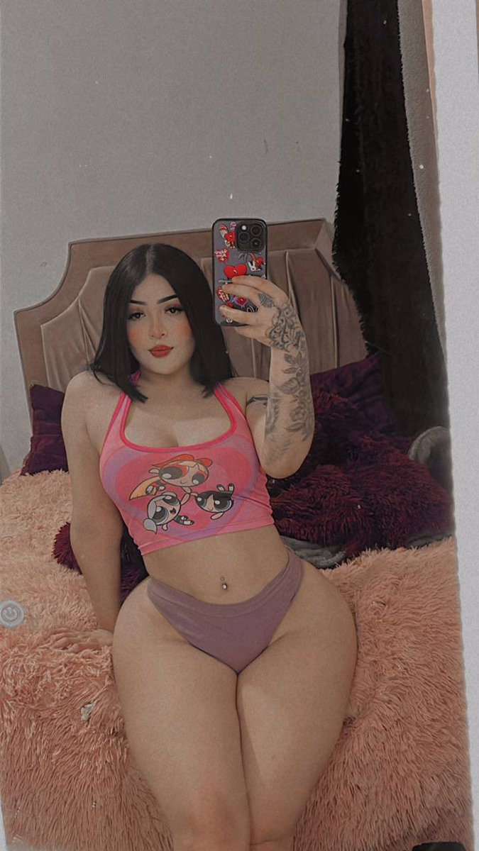 LO QUE VES AQUÍ… NO ES NADA 👀💦
Mi Telegram VIP🔥está que arde. Escríbeme ya.💬