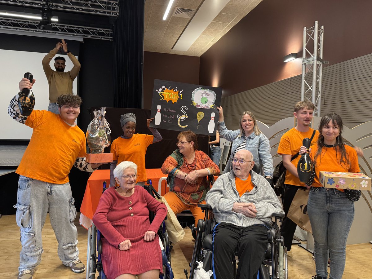 Marc__Mathey's tweet photo. De la bonne humeur au Trophée des Séniors #SilverGeek d’ e-bowling 🎳 inter Ehpad de #Metz
🥇Sainte-Chrétienne
🥈La Grange aux Bois
🥉Belletanche
Bravo à nos séniors gamers ! 🎳
merci aux associations @SilverGeekFr #UnisCité @ucgrandest Metz
@SCS_Seniors
cc: @LeRL_Metz https://t.co/egHoMMZjMI
