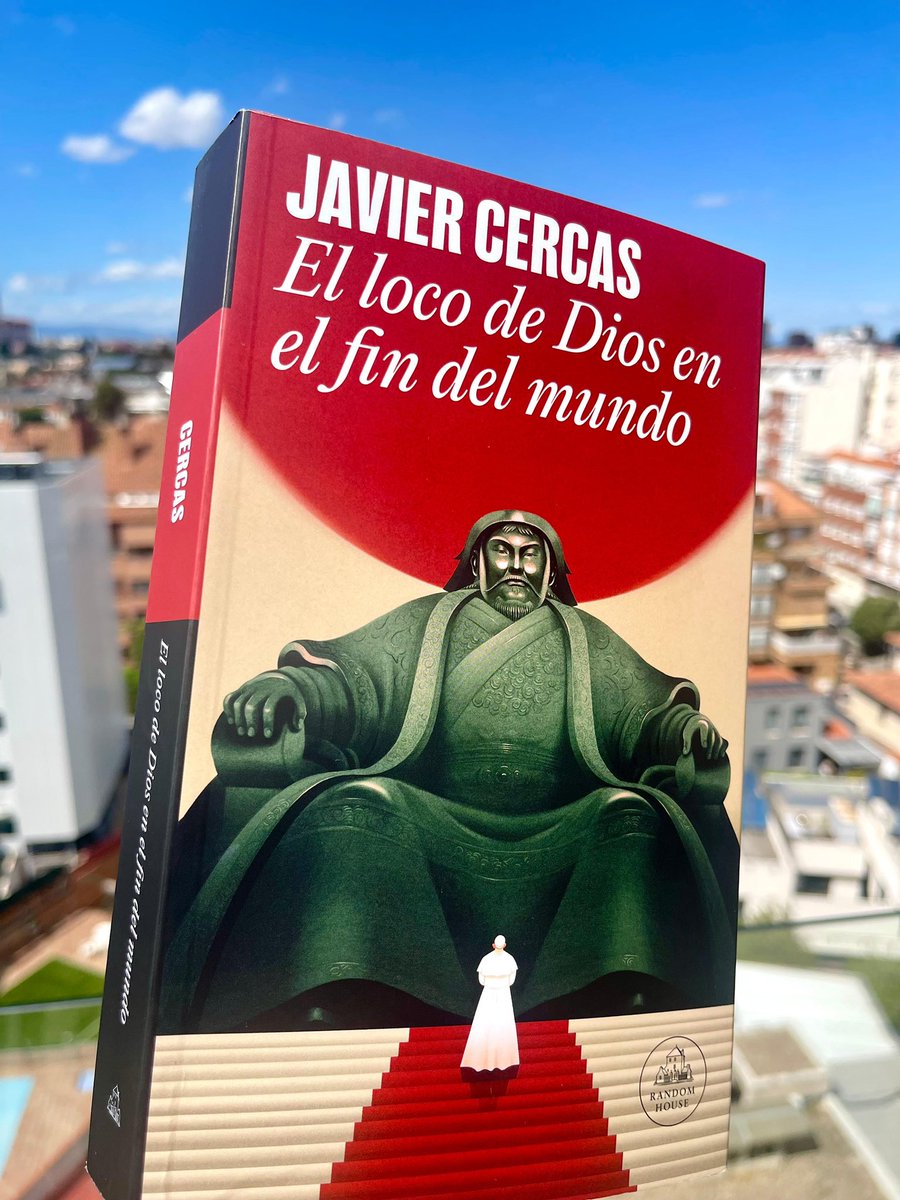Supongo que es el día perfecto para leer esto. 

El mejor Cercas ha regresado. Qué maravilla. Es como volver a casa después de haberte perdido en el bosque.