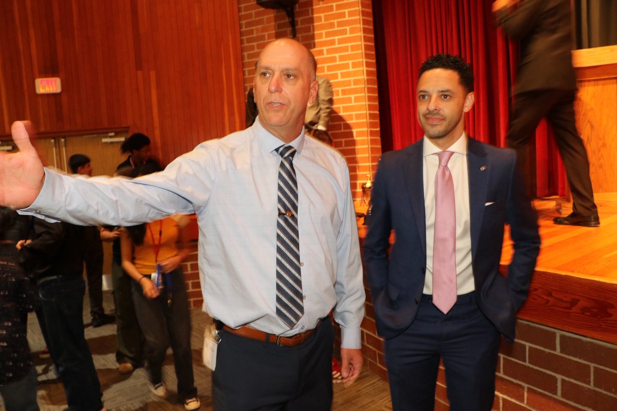DanFoganholi's tweet image. I had the opportunity to tour the campus at Labelle High School with Superintendent Swindle and Principal Bass. Thank you for the warm welcome and for all you’re doing for the students of Hendry County! One of my favorite things to do is visit our schools. The best way to…