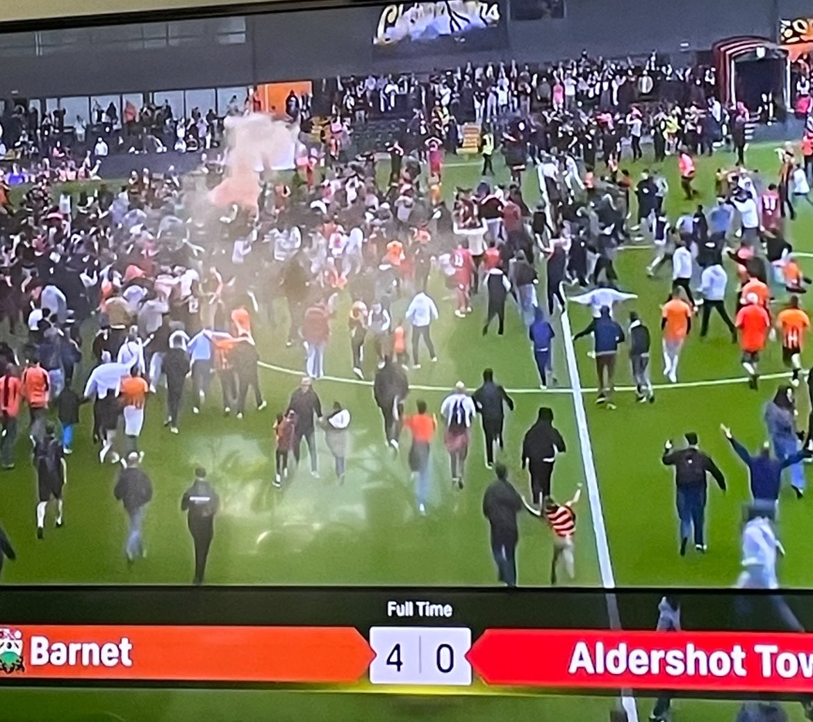 Jaaaaadda!! Barnet endelig tilbake i EFL! For en fantastisk sesong de har gjennomført!
