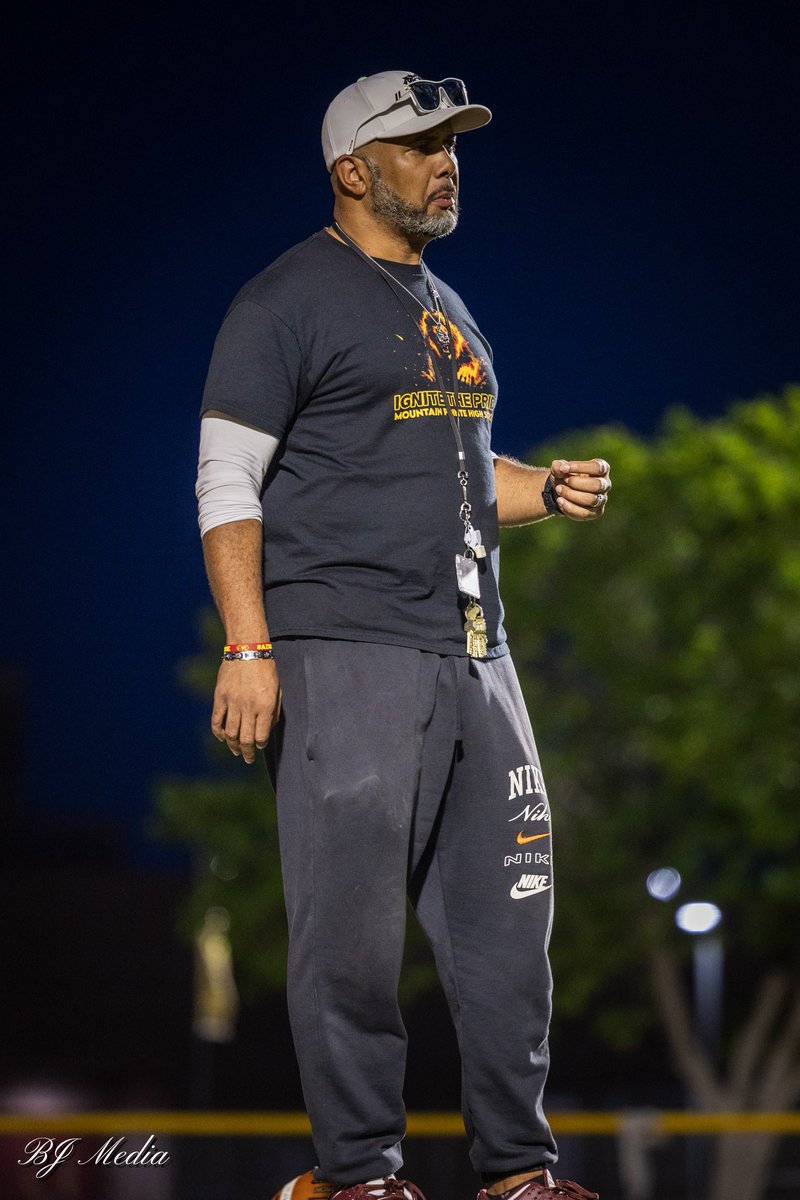 BJ Media (@bjmedia1) on Twitter photo Frames from spring ball stop #2 at Mountain Pointe๐ธ
4โญ๏ธ โ26 OT Aaron Thomas & 3โญ๏ธ โ26 LB Jaylyn Colter headline the key returners for the Pride as they adjust to the new coaching staff this spring.
๐ธ: <a href="/LoganABrown/">Logan Brown</a>
(1/3) Frames from spring ball stop #2 at Mountain Pointe๐ธ
4โญ๏ธ โ26 OT Aaron Thomas & 3โญ๏ธ โ26 LB Jaylyn Colter headline the key returners for the Pride as they adjust to the new coaching staff this spring.
๐ธ: <a href="/LoganABrown/">Logan Brown</a>
(1/3)