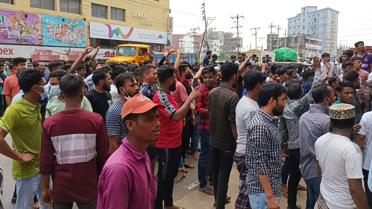 কালিয়াকৈরে শ্রমিক মারধোরের ঘটনায় ৪ কর্মকতা গ্রেফতার