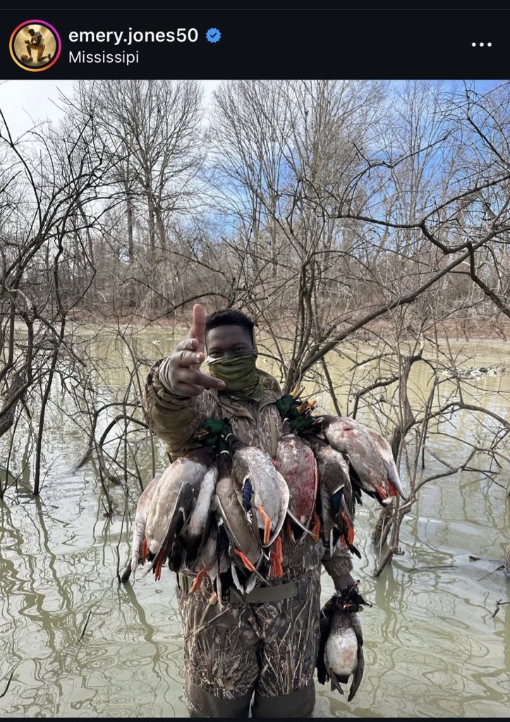 DrewBanned's tweet photo. After extensive research I am pleased to report that I am fully in on Emery Jones and my only remaining question is whether or not he’ll be an All Pro year 1 or year 2. https://t.co/HfKbeLFFmC