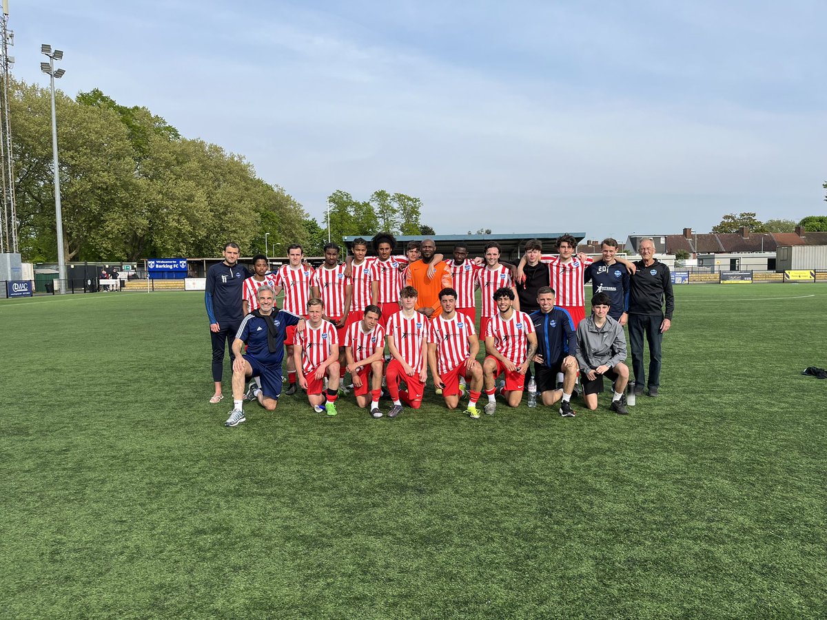 After a season of high &amp; lows, Your 24/25 Buckhurst Hill FC 🤝

‘The Stags’ 💙🖤

#COYSTAGS