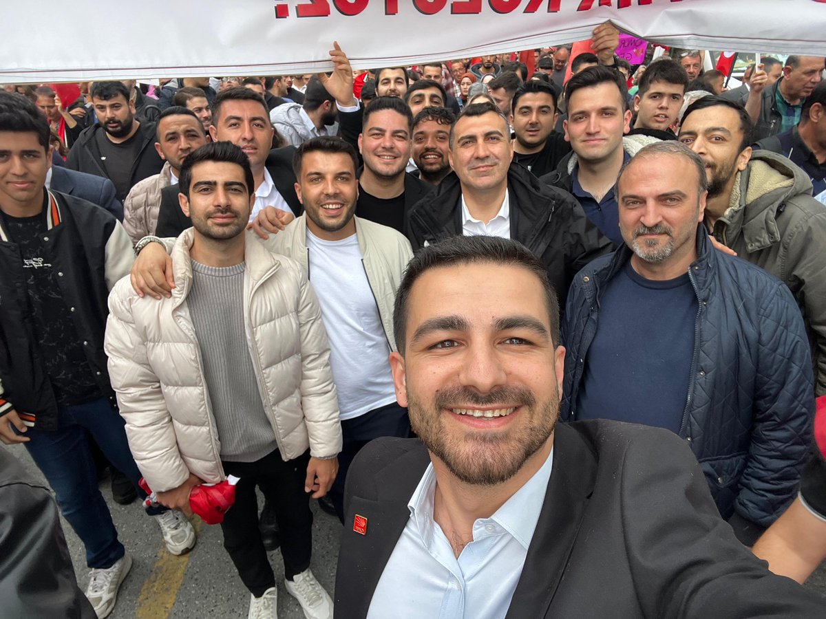 chpcukurovagnc's tweet photo. Millet İradesine Sahip Çıkıyoruz!
Genel Başkanımız Sayın Özgür Özel’in katılımıyla düzenlenen Cumhurbaşkanı adayımız Ekrem İmamoğlu’na özgürlük ve erken seçim için düzenlenen Mersin mitingine katılım sağladık.
Ya Hep Beraber Ya Hiç Birimiz! https://t.co/LxDR7tiErQ