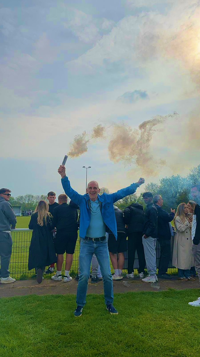 The old man getting amongst it.

St Andrews 3-2 Cradley Town

PLAY-OFF FINAL FOR THE DREWS 🏆🏴󠁧󠁢󠁳󠁣󠁴󠁿