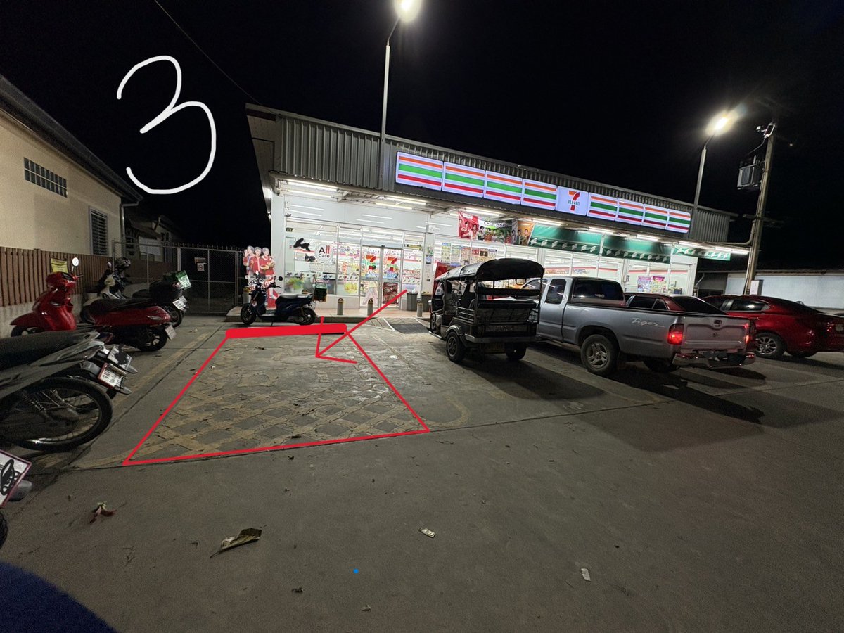kham__ek's tweet photo. #ที่จอดรถคนพิการ ที่คนพิการไม่ได้จอด
ภาพ 1 รถคนปกติจอดแทนที่ ที่จอดรถคนพิการ
ภาพ 2 คนพิการ(ขา) ต้องจอดที่อื่น(โชคดีที่มีที่ว่าง)
ภาพ 3 ที่สำหรับคนพิการ
#ขอคืนพื้นที่ https://t.co/pPbE0h4DpJ