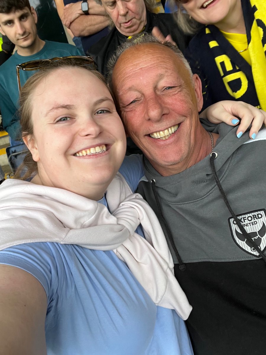 Good luck and enjoy Kenya Dean, gunna miss our chin wags, moans and those bloody hugs when we score #yellows #oufc 

Always knew he was a bloody part timer 🙄🙄