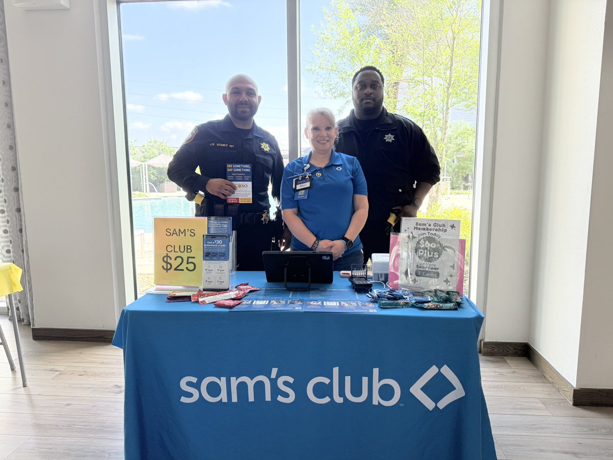 Neighborhood Policing Division (@hcso_npd) on Twitter photo Community partnership in action!
<a href="/HCSOTexas/">HCSOTexas</a> Community Problem Oriented Policing Unit presenting <a href="/HCSO_D4Patrol/">District 4 Patrol</a> Greenhouse Apartments about our Crime-Free Multi-Housing Program. Great conversations on crime prevention through environmental design! #2getherWeCan #HarrisCountySafe Community partnership in action!
<a href="/HCSOTexas/">HCSOTexas</a> Community Problem Oriented Policing Unit presenting <a href="/HCSO_D4Patrol/">District 4 Patrol</a> Greenhouse Apartments about our Crime-Free Multi-Housing Program. Great conversations on crime prevention through environmental design! #2getherWeCan #HarrisCountySafe