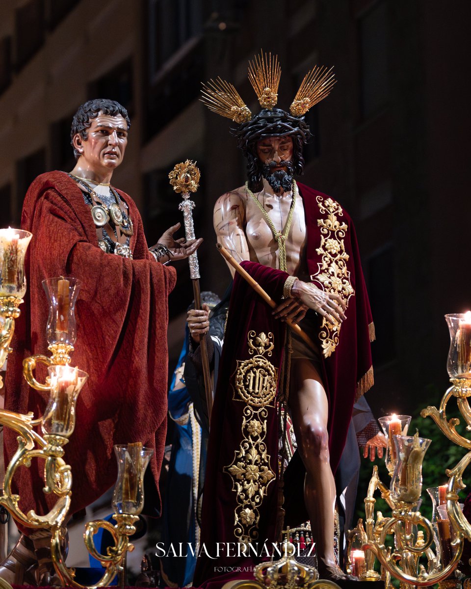 𝐒𝐄𝐑𝐕𝐈𝐓𝐀𝐒 𝐁𝐋𝐀𝐍𝐂𝐎𝐒 | 𝐇𝐄𝐑𝐌𝐀𝐍𝐃𝐀𝐃 𝐃𝐄 𝐋𝐀 𝐇𝐔𝐌𝐈𝐋𝐃𝐀𝐃. (V)
•
<a href="/HdadHumildad/">La Humildad (Ecce Homo)</a> 
•
#CofradiasMLG #Malaga #Humildad #DomingoDeRamos