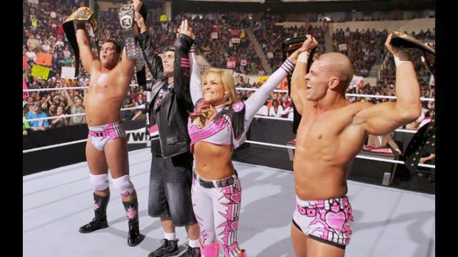 wrestle_hist's tweet photo. 4/26/2010  

The Hart Dynasty defeated ShoMiz to become the new WWE Unified Tag Team Champions on RAW from the Richmond Coliseum in Richmond, Virginia.

#WWE #WWERaw #HartDynasty #DavidHartSmith #TysonKidd #Natalya #BretHart #ShoMiz #BigShow #TheMiz #WWEUnifiedTagTeamChampionship https://t.co/08mN3yRYEF