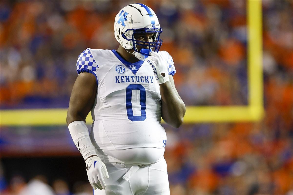 GregTompsett's tweet image. LARGE HUMAN!!!
Folks, we’ve done it! They’ve finally given us a #LargeHuman!!!
Bills 4th round pick Deone Walker is 6’7” 345lbs!