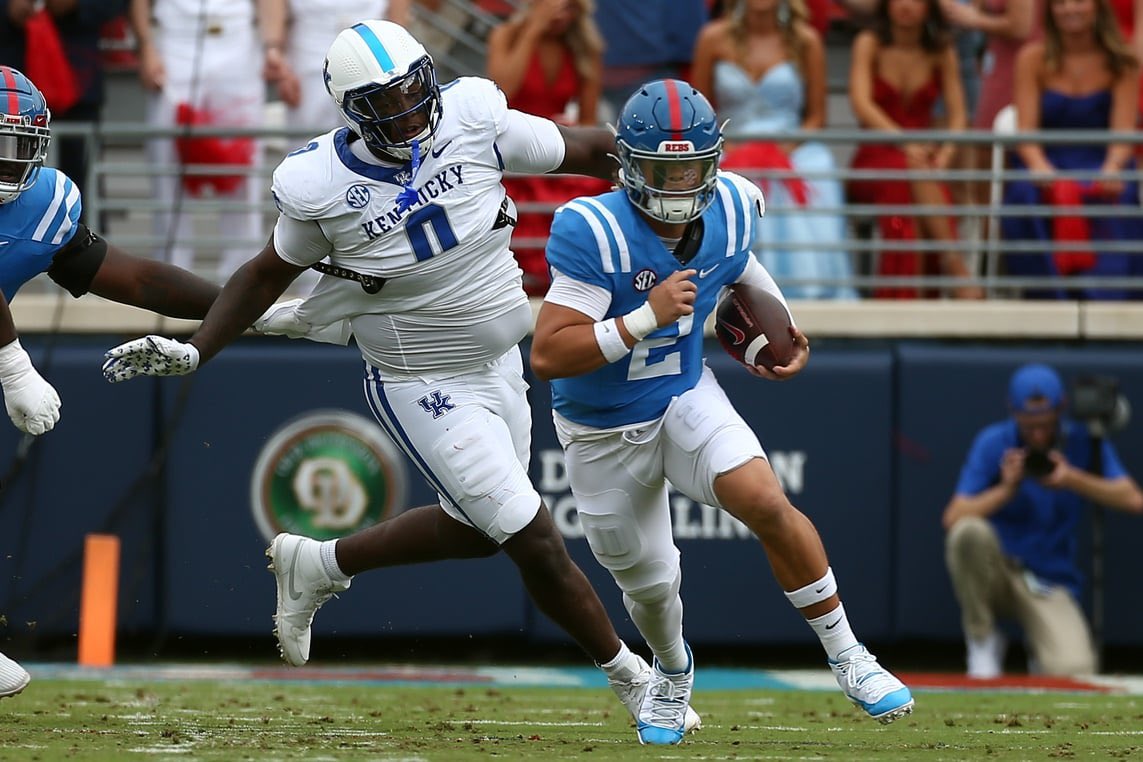 GregTompsett's tweet image. LARGE HUMAN!!!
Folks, we’ve done it! They’ve finally given us a #LargeHuman!!!
Bills 4th round pick Deone Walker is 6’7” 345lbs!