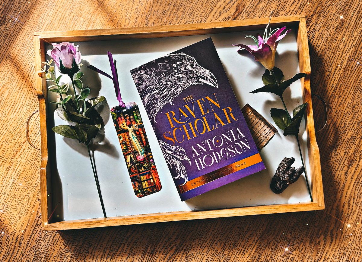 Today Nils reviews Antonia  Hodgson's epic-scaled debut into fantasy THE RAVEN SCHOLAR: 

"With scrupulous writing, well developed characters and a puzzle box of a plot, this is a book which completely swept me away."

More:  tinyurl.com/2bepevwz

<a href="/hodderscape/">Hodderscape</a> <a href="/AntoniaHodgson/">Antonia Hodgson</a>