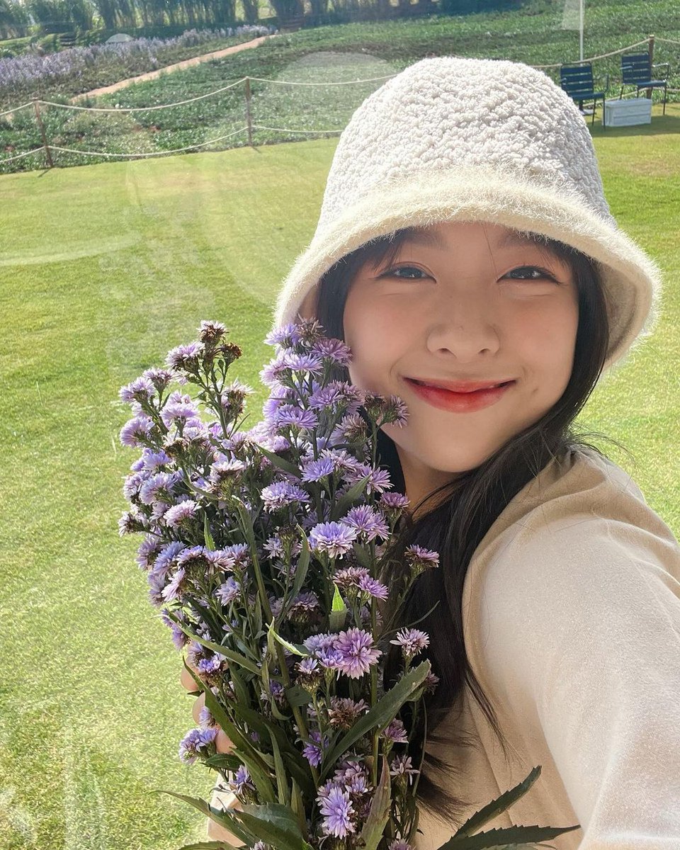 MewnichPHFC's tweet image. We&apos;re officially back! We are so happy to be with you all once again. 

Join us as we continue to support Mewnich in her journey— with love and pride. Let&apos;s make new memories together! 🤍

#mewnich