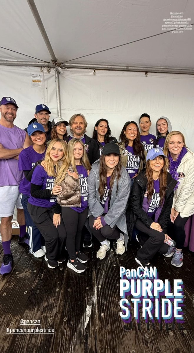aoii92's tweet image. Martha, Tina and a few of the Days family (including Alex and Whitney) partipating in today&apos;s Purple Stride PanCAN walk today. 💜 
#SwingfortheFences 
#DrakeHogestyn #HogeysHomeRunners #PurpleStride #PanCan #Jarlena #Days