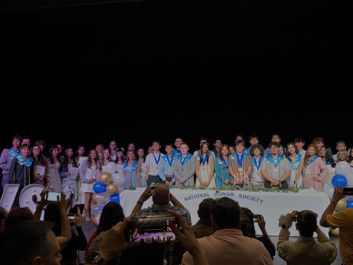 Melissa Alvarez-Comas (@mcomas_hankshs) on Twitter photo What an incredible night! Congratulations to our new NHS inductees and a standing ovation for our graduating seniors! Your hard work, heart, and dedication make us proud! ♥️🖤🤍
<a href="/JMHanksHigh/">J.M. Hanks High School</a> <a href="/HanksGutierrez/">Danny Gutierrez</a> <a href="/HanksNhs/">Hanks-NHS</a>
#Kingdomofchampions
#NextGenLeaders What an incredible night! Congratulations to our new NHS inductees and a standing ovation for our graduating seniors! Your hard work, heart, and dedication make us proud! ♥️🖤🤍
<a href="/JMHanksHigh/">J.M. Hanks High School</a> <a href="/HanksGutierrez/">Danny Gutierrez</a> <a href="/HanksNhs/">Hanks-NHS</a>
#Kingdomofchampions
#NextGenLeaders