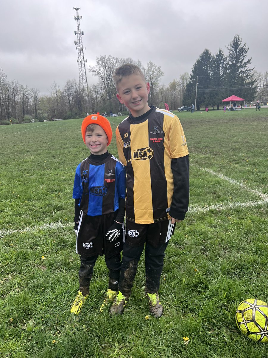 Today Oliver played Graham in soccer which meant I got to see <a href="/MayleDye/">Britt Mayle Dye</a>! #townies #8isgreat