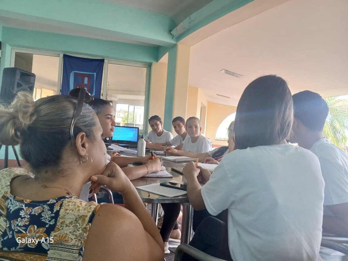 😉| Ya se reunió el Comité de Base especial de la #FEEMdeCuba 🇨🇺. Acompañados por: 
📎Yanhet Hernández miembro del buró de Comité Nacional de la UJC.