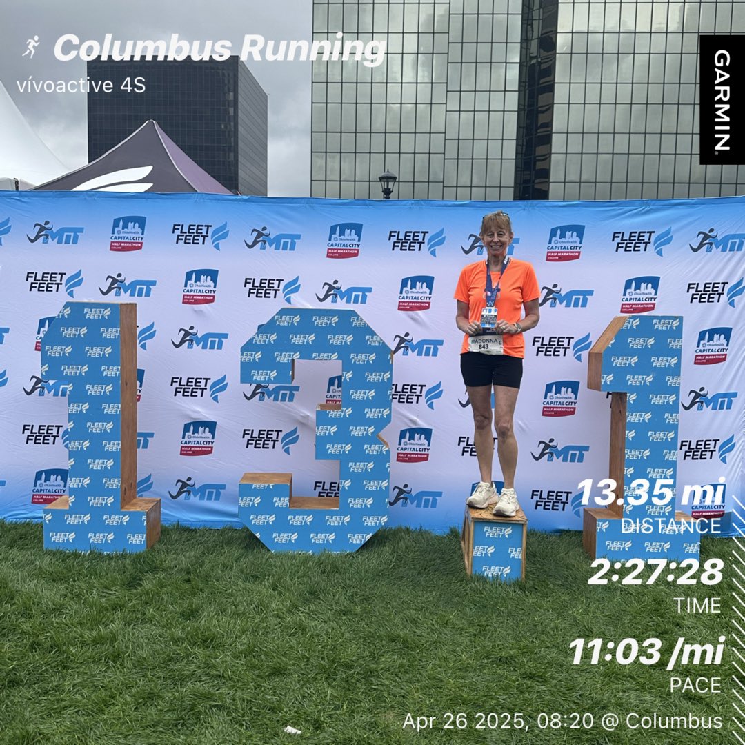 MadonnaBarker16's tweet photo. Such a perfect day for the Cap City Half Marathon! I enjoyed this race so much! Love my running family! All praise to God!β₯οΈππ«Άπ»ππΌββοΈ#rfg #upwardrunning #grateful #rallycolumbus #runcolumbus #columbusrunning #garmin #shineyourlight #columbusrunningcompany #capcityhalf https://t.co/cDKOA7GCTL