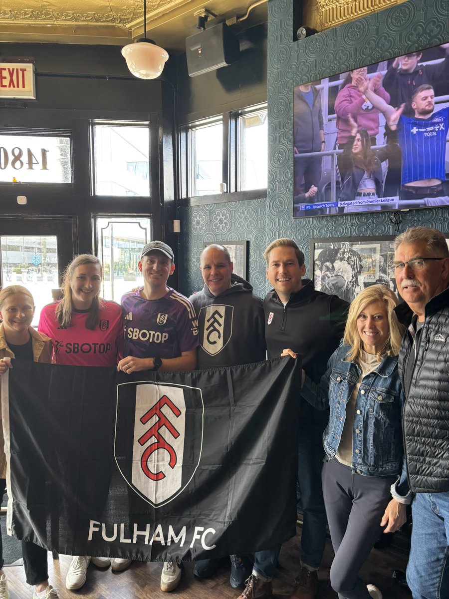 Chicago Cottagers (@chicagocottager) on Twitter photo Happy #Fulhamerica Day to all who celebrate! The boys left it late, but 3 points are 3 points.
Come join us next time at <a href="/TheAlbionManor/">TheAlbionManor</a>. A huge run-in awaits.
#SOUFUL #COYW #FulhamFC Happy #Fulhamerica Day to all who celebrate! The boys left it late, but 3 points are 3 points.
Come join us next time at <a href="/TheAlbionManor/">TheAlbionManor</a>. A huge run-in awaits.
#SOUFUL #COYW #FulhamFC