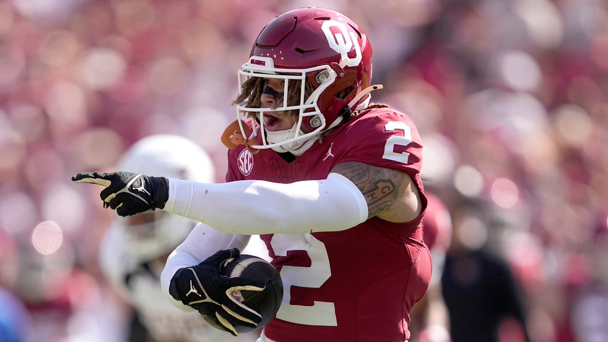 AroundTheNFL's tweet photo. Falcons select safety Billy Bowman with No. 118 overall pick in 2025 NFL Draft
https://t.co/ko6JxobZde https://t.co/bYAeDdyUqU