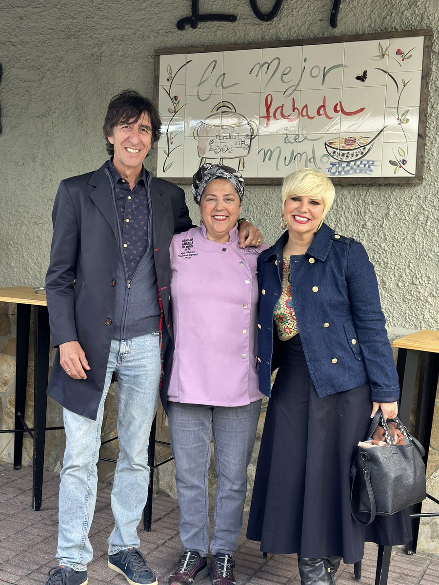“Si en dos horas no he salido de esta fabada, llamad a la policía”, palabras de mi querido @benjaminprado_ 
Disfrutando de la tradición gastronómica Asturiana. Si venís por tierras Asturianas, tenéis esta visita obligada a LA CANTINA DE VILLALEGRE.
🍲🧑‍🍳🥘