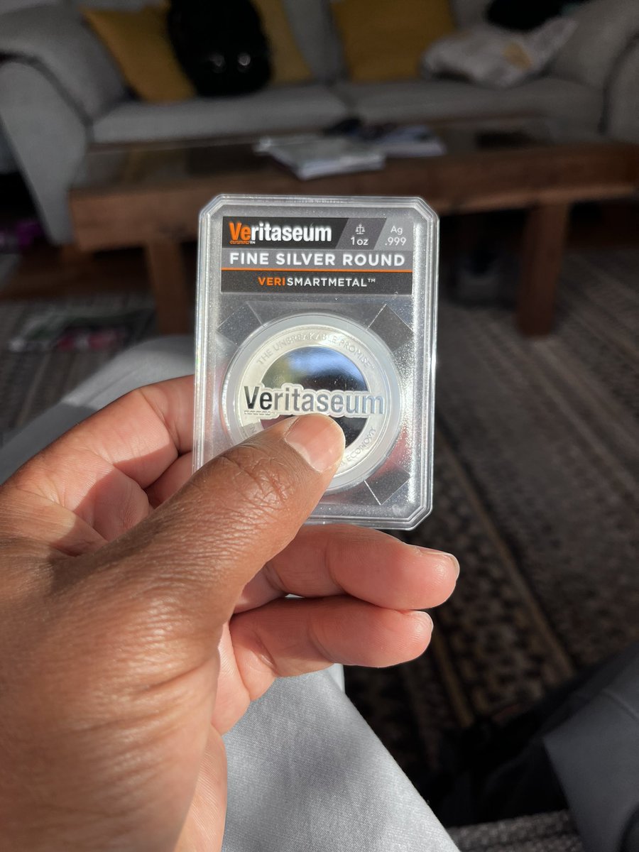 jlhboro76's tweet photo. My little piece of the new financial future 🔥 🔥🔥🔥🔥🔥🔥
@ReggieMiddleton
@dao_veri
@QuantumMetals
Now LFG 🙌🏾
It’s #veri time to shine 🌞
#projectsunlight https://t.co/U5vM050w80