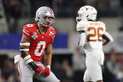 tSilverBulletin's tweet image. Ohio State captain Cody Simon has been drafted in the 4th round by the Arizona Cardinals!
Simon was the Block 0 jersey recipient for his leadership and was excellent with his play as well.
Arizona gets a good one!