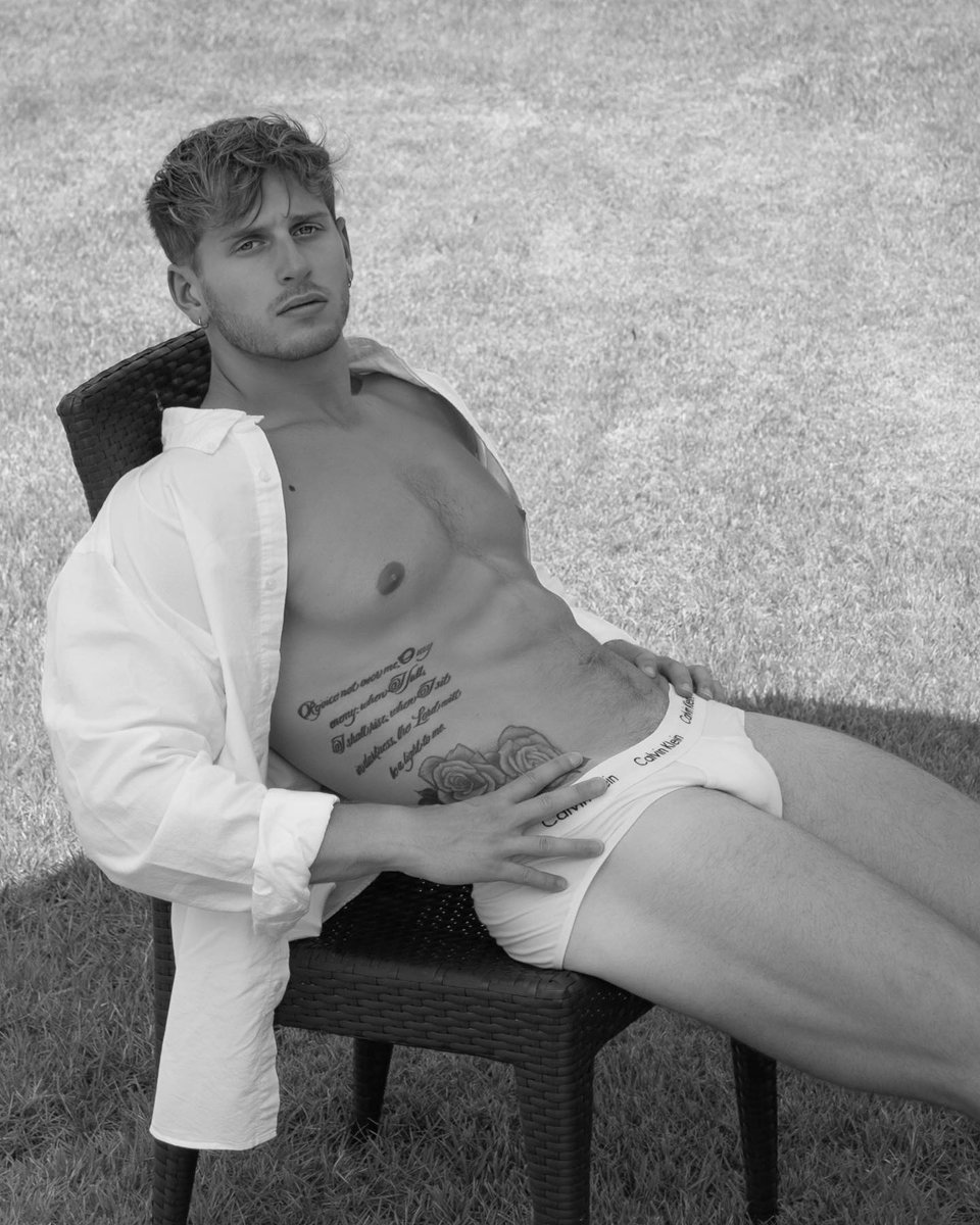 AmenEverytime's tweet photo. Corbin Caldwell by Ale Viera for @TightyWhitieTuesday✨ #CorbinCaldwell #Photography #AleViera #TightyWhitie @yourbriefrelief #TWT https://t.co/nnw79UkWIw