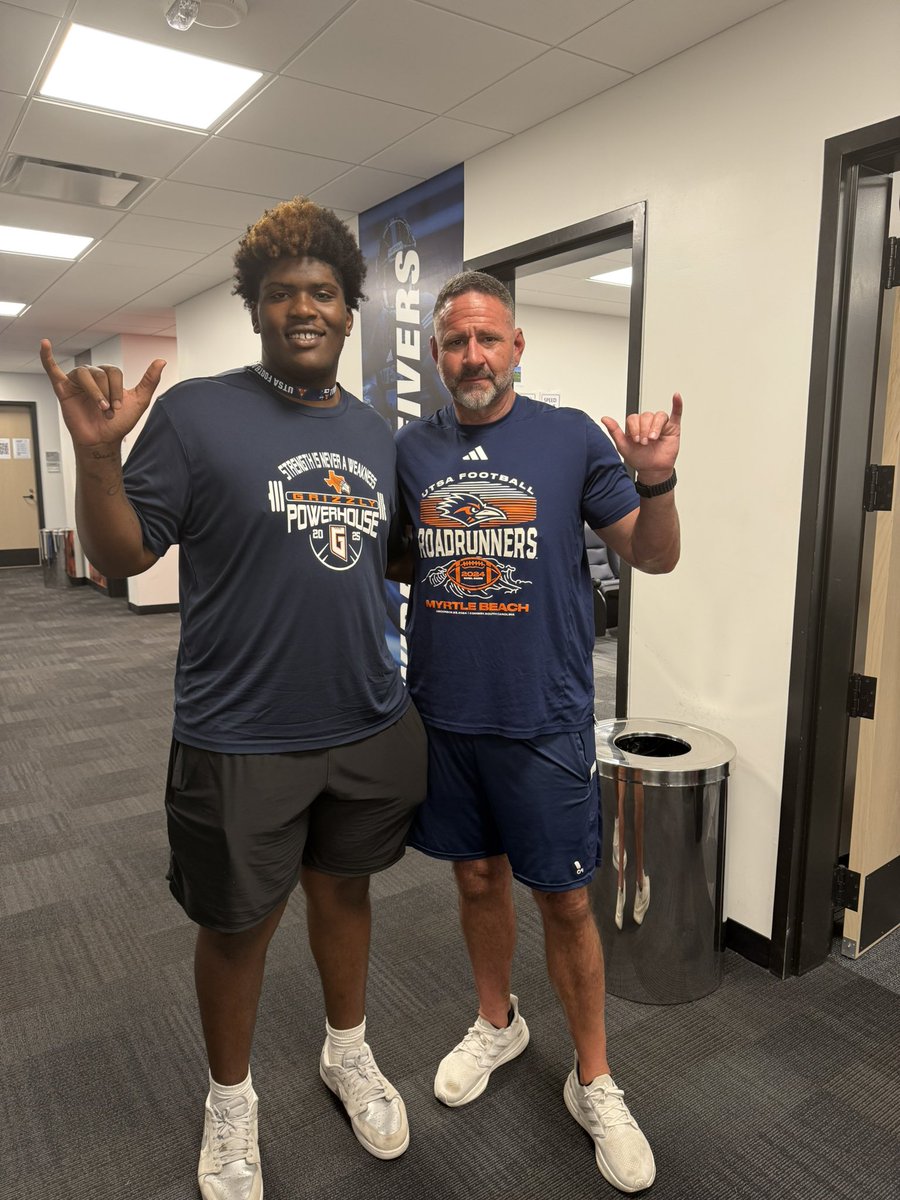 Zephaniah(Z)Franks (@zephaniahfrank_) on Twitter photo After a amazing visit with UTSA I am very blessed to say I have received my 2nd D1 scholarship #AGTG
<a href="/KurtTraylor/">Coach Kurt Traylor</a>
<a href="/Coach_Kraus/">Brandon Krauskopf</a>
<a href="/GlennGrizFB/">GlennGrizGridiron</a> After a amazing visit with UTSA I am very blessed to say I have received my 2nd D1 scholarship #AGTG
<a href="/KurtTraylor/">Coach Kurt Traylor</a>
<a href="/Coach_Kraus/">Brandon Krauskopf</a>
<a href="/GlennGrizFB/">GlennGrizGridiron</a>