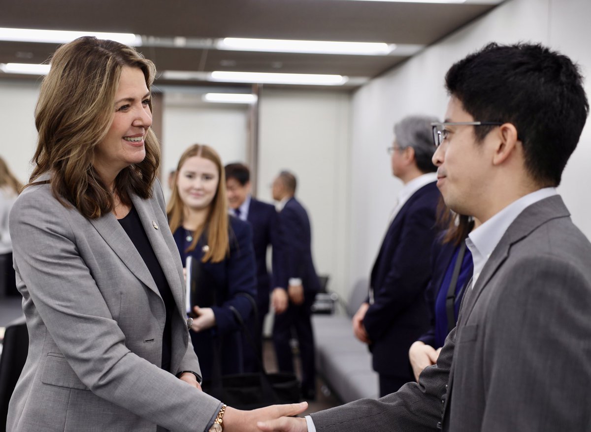 Danielle Smith tweet media