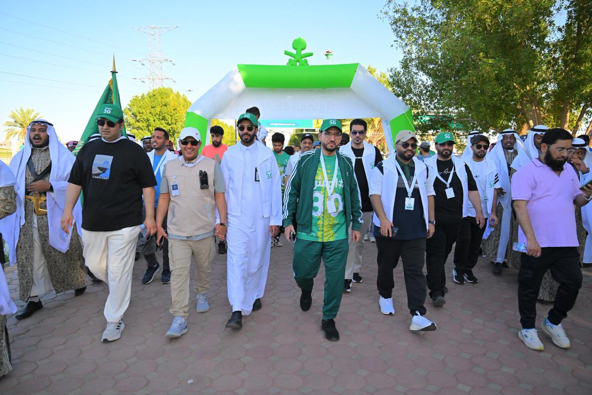 healthtabuk1's tweet photo. إنطلاق مبادرة #امش30 في ممشى الأمير فهد بن سلطان بتبوك ، يتقدمهم مدير عام فرع وزارة الصحة بمنطقة تبوك الدكتور غرم الله الغامدي وعدد من مديري الإدارات الحكومية https://t.co/9KohAHWPeF