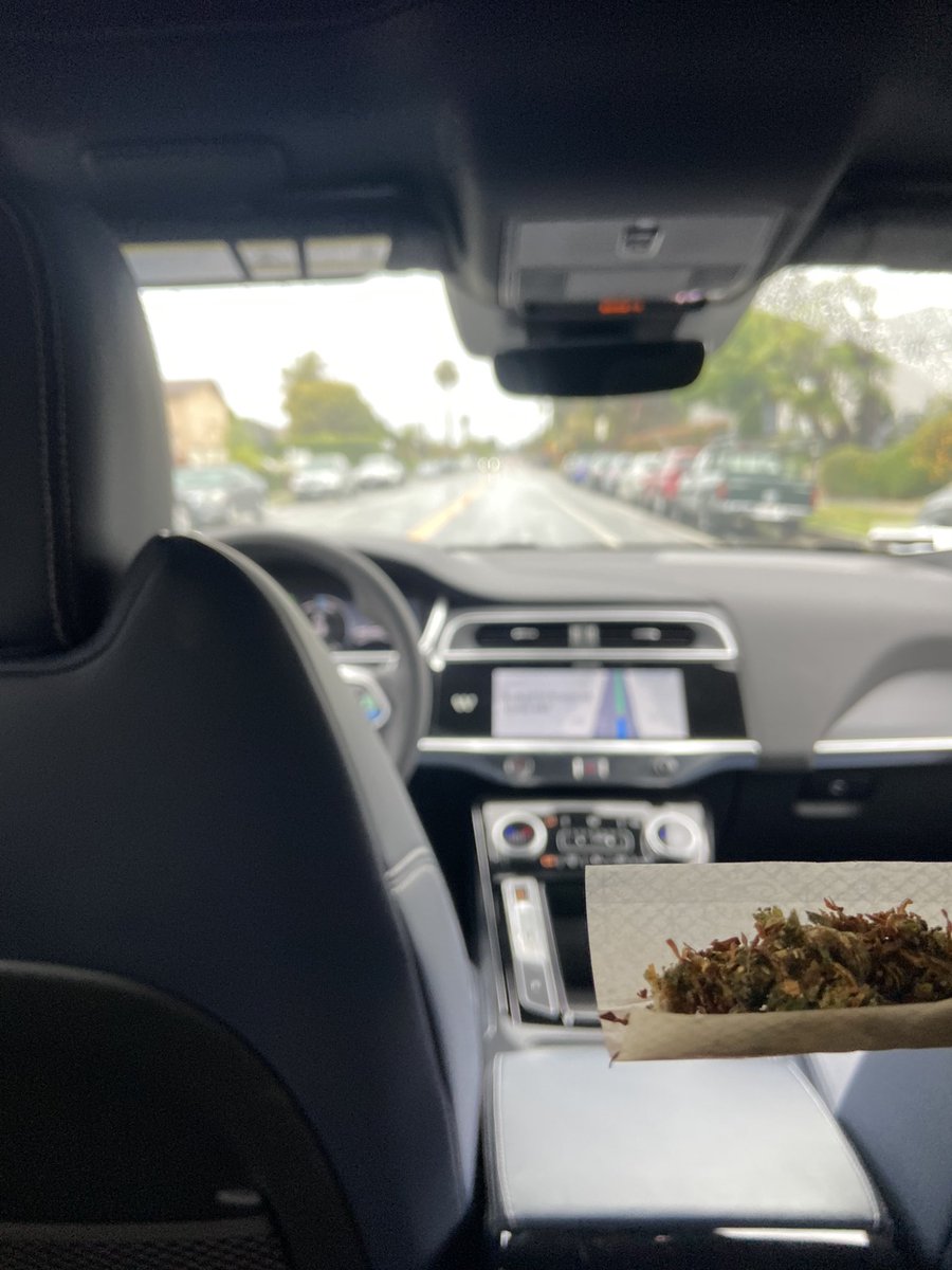 Wake and Waymo🫡🦈 it’s another weekend (and another chance to have your package arrive by Monday)