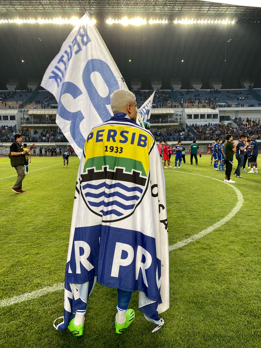 TS-1 Crew (@ts1crew) on Twitter photo Que Sera Sera, whatever will be, will be, we’re going to win the league (again)😋
#ObrigadoCiro
#MapagJuara Que Sera Sera, whatever will be, will be, we’re going to win the league (again)😋
#ObrigadoCiro
#MapagJuara